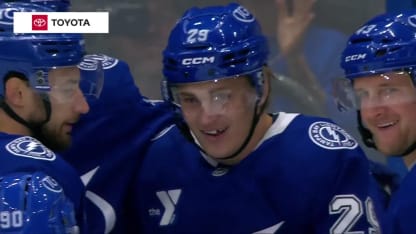 Holmberg bryter isen