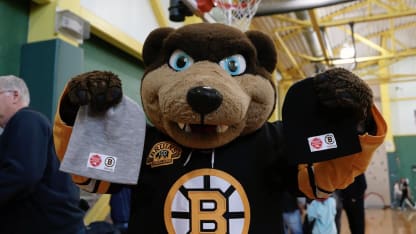 Callahan, Harris Help Out at Operation Warm