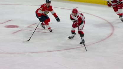 FLA@CAR: Robinson scores goal against Sergei Bobrovsky